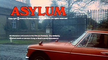 Header Critique : ASYLUM