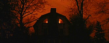 Header Critique : AMITYVILLE (THE AMITYVILLE HORROR)