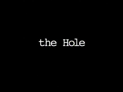 Header Critique : THE HOLE