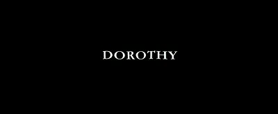 Header Critique : DOROTHY (DOROTHY MILLS)