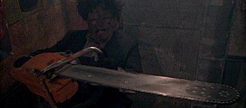 Header Critique : TEXAS CHAINSAW MASSACRE 2, THE (MASSACRE A LA TRONCONNEUSE 2)