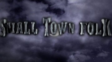 Header Critique : SMALL TOWN FOLK