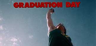 CRITIQUE : GRADUATION DAY