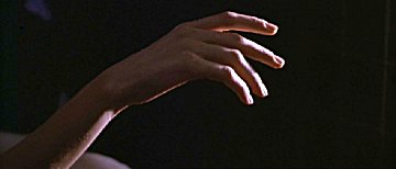 Header Critique : JENNIFER 8